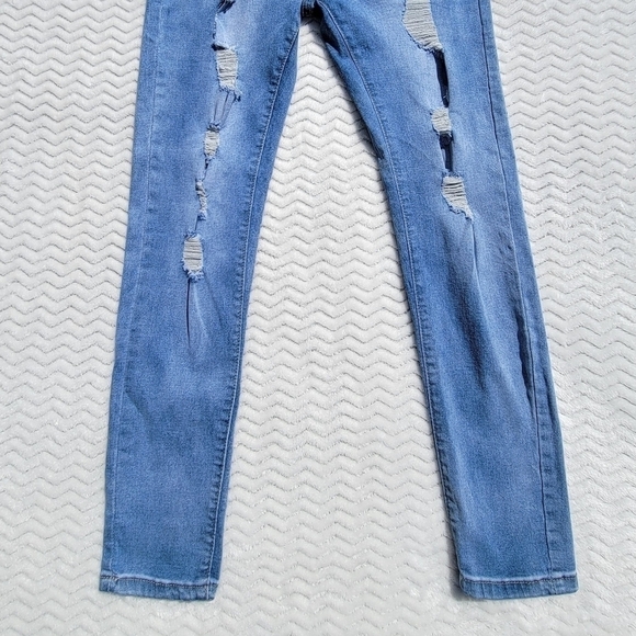 Vince Blue Co Distressed Jeans Size 13 Junior - Picture 2 of 9